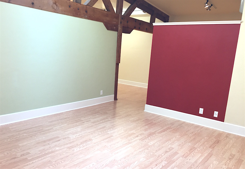 Suite 11; Right Side.